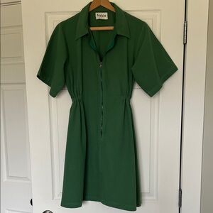 Noble Green Short-Sleeve Cotton Zip Front Dress